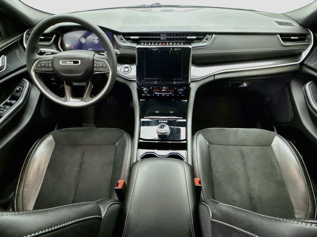 Used 2023 Silver Jeep Altitude X image 13