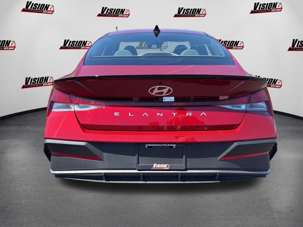 2025 Hyundai Elantra SEL - Photo 6