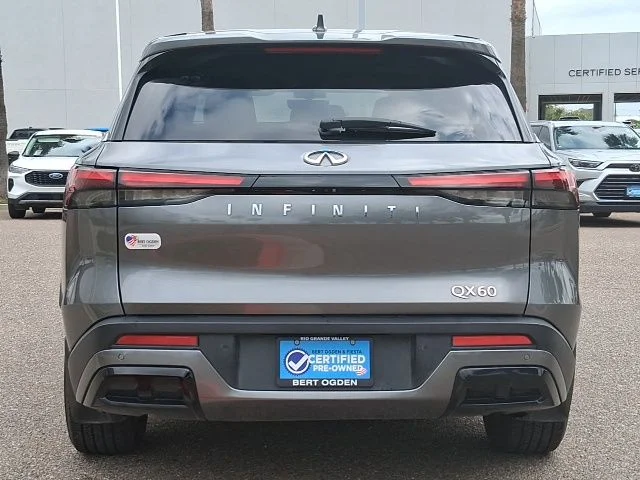 Used 2023 Gray INFINITI PURE image 5