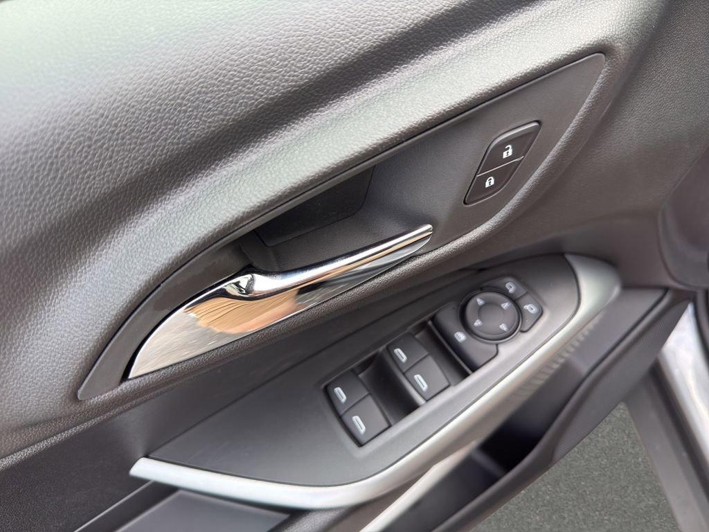 2026 Chevrolet Trax LS - Photo 12