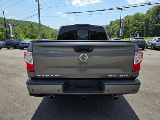 Used 2021 Gray Nissan SV image 7