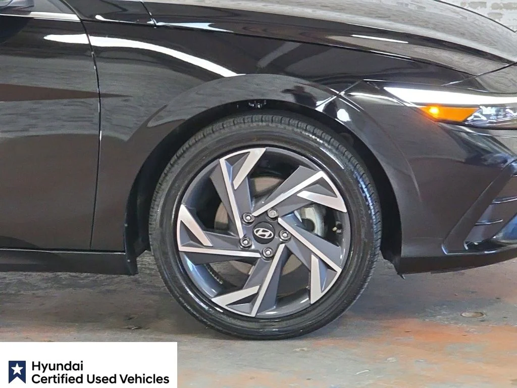 Certified Used 2025 Abyss Black Hyundai SEL Convenience image 8