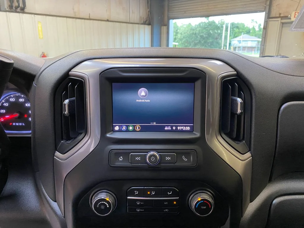 Used 2022 Silver Chevrolet Custom image 37
