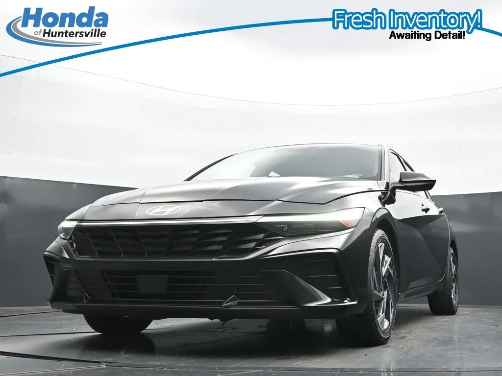 Used 2025 Abyss Black Hyundai SEL Convenience image 28
