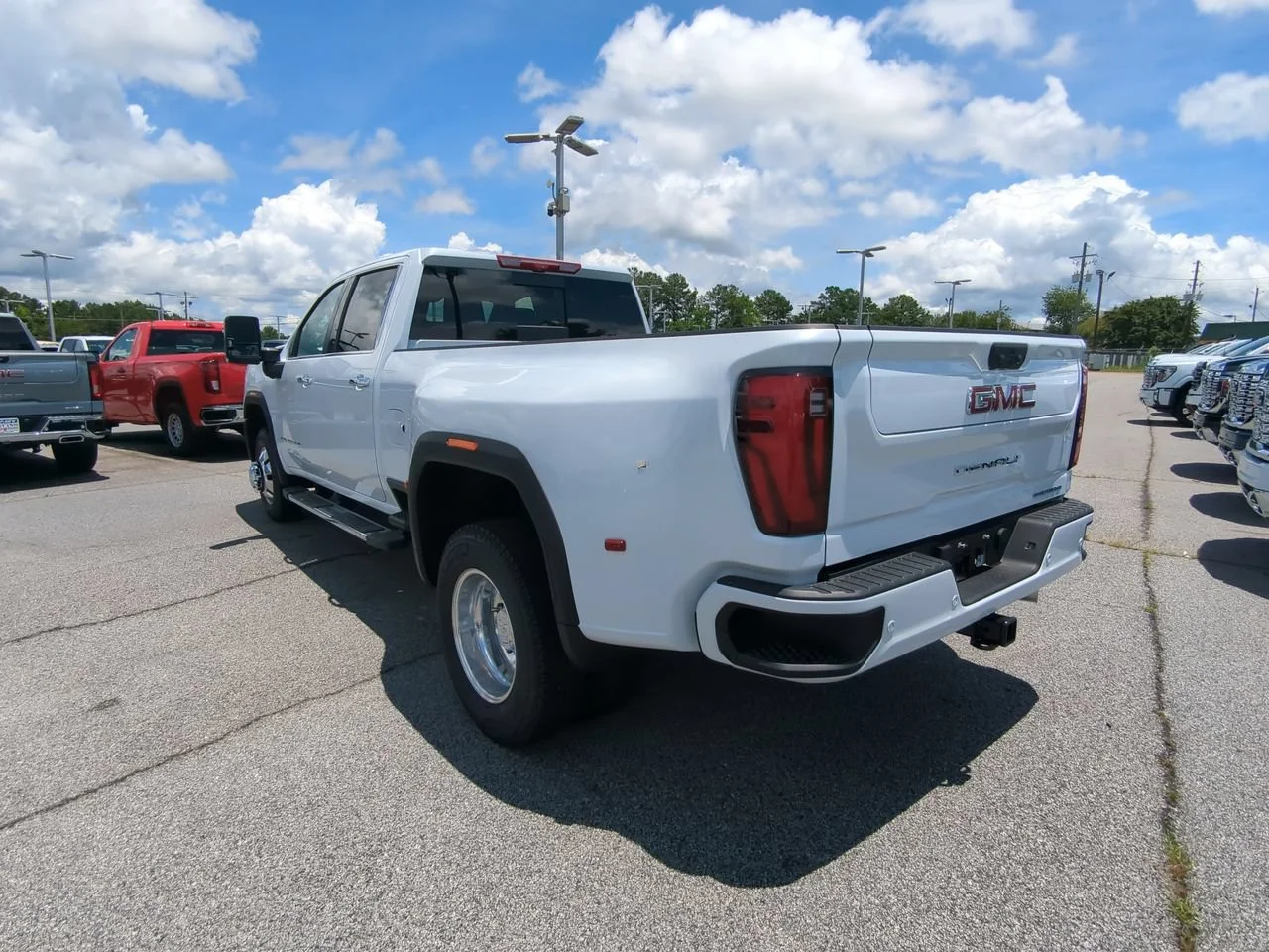 2026 GMC Sierra 3500HD Denali - Photo 6