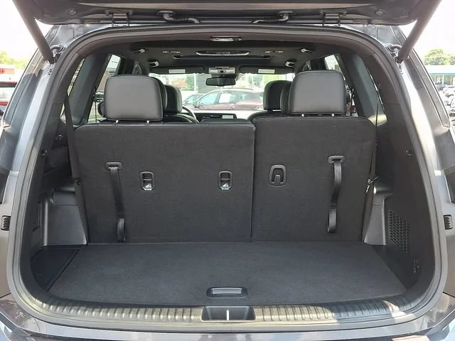 Used 2025 Gray Kia EX X-Line image 32