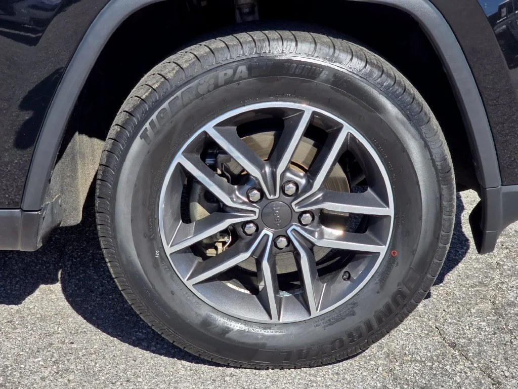 Used 2020 Black Jeep Limited image 22