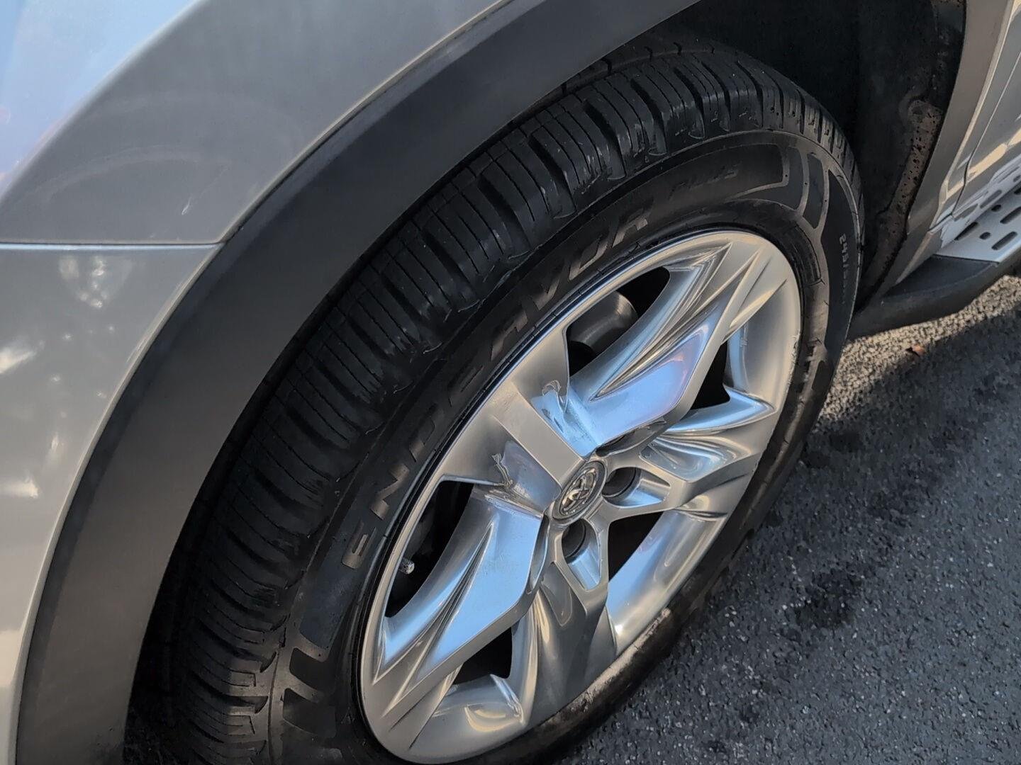 Used 2015 Silver Sky Metallic Toyota Limited image 14