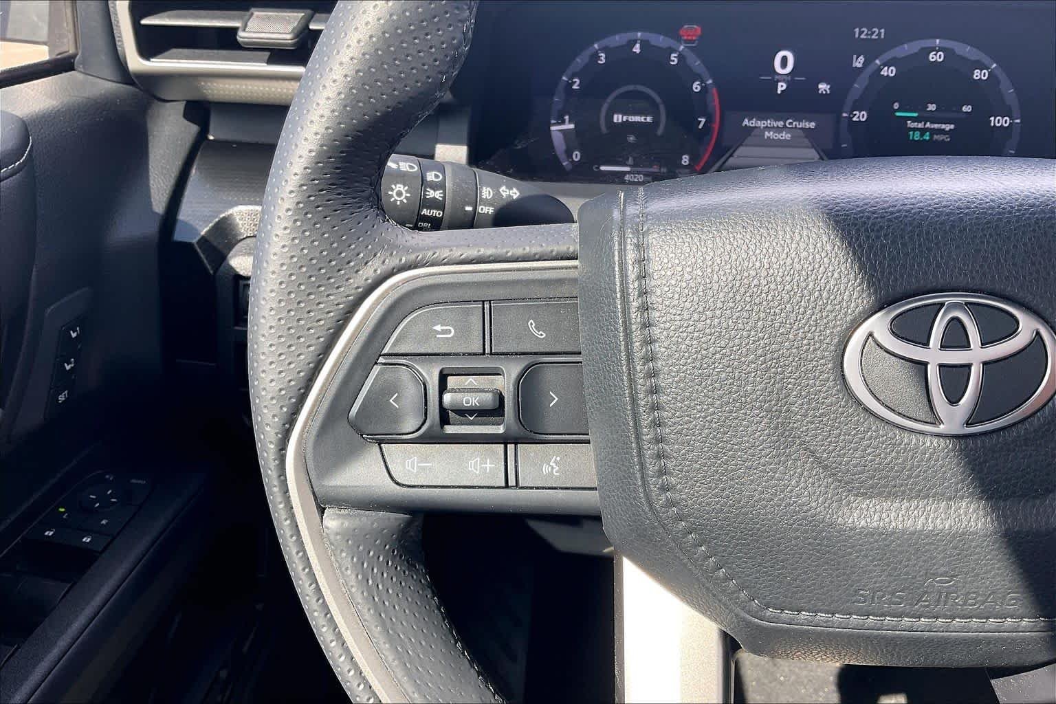 Used 2026 Wind Chill Pearl Toyota Limited image 23