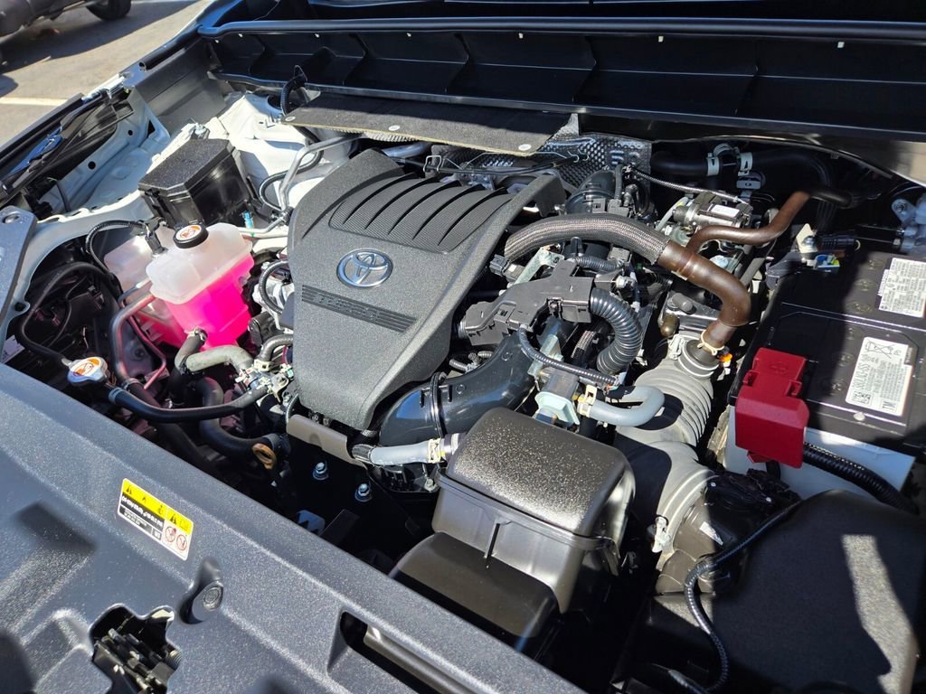 2024 Toyota Highlander Platinum - Photo 17
