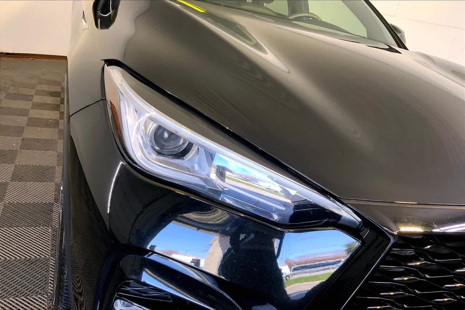 Used 2022 Mineral Black INFINITI LUXE image 27
