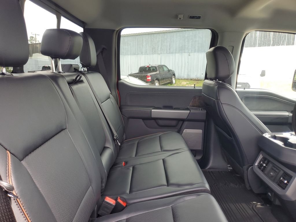 2025 Ford F-250 Super Duty Lariat - Photo 29