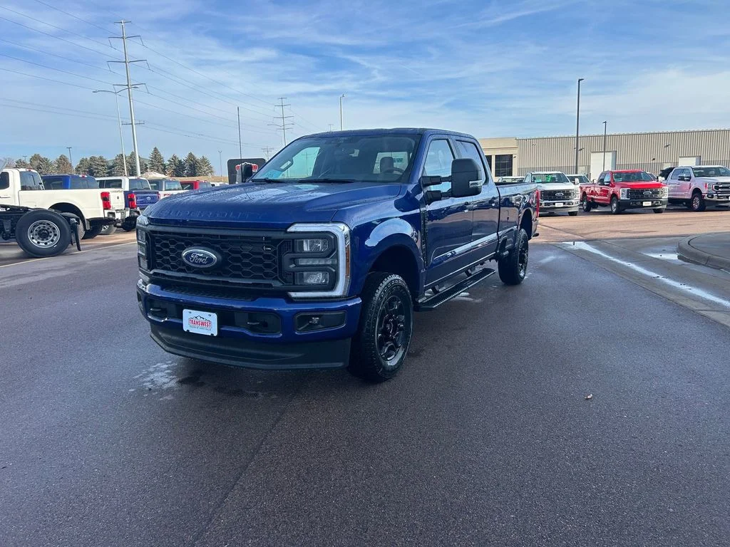 2026 Ford F-250 XL 4x4 Crew Cab 8' Box's photo