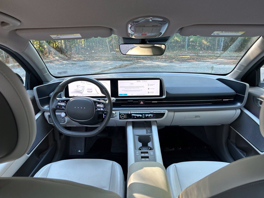 Used 2024 Black Hyundai SEL image 27