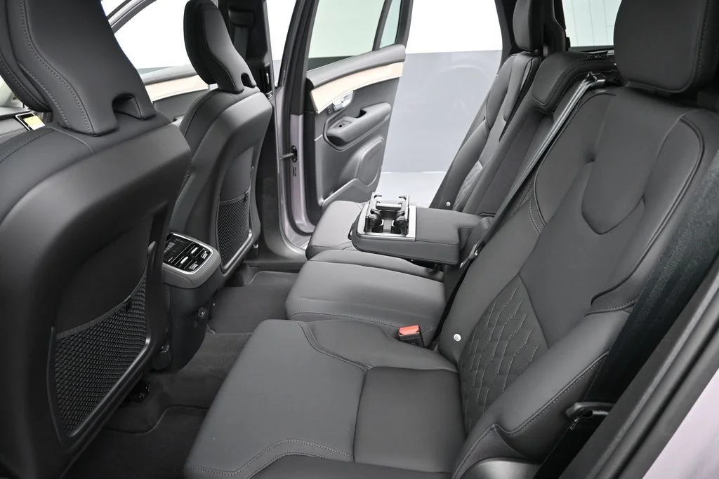 Used 2026 Aurora Silver Volvo Core image 13