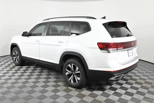 New 2026 Opal White Pearl Volkswagen 2.0T SE image 5