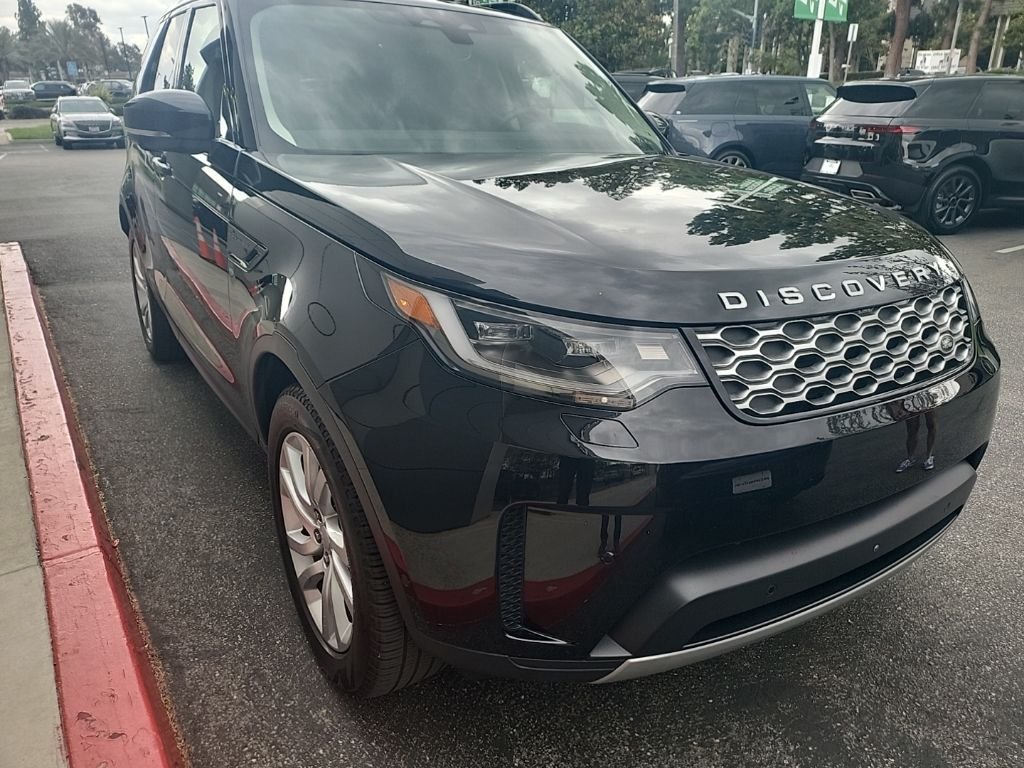 2023 Land Rover Discovery S's photo