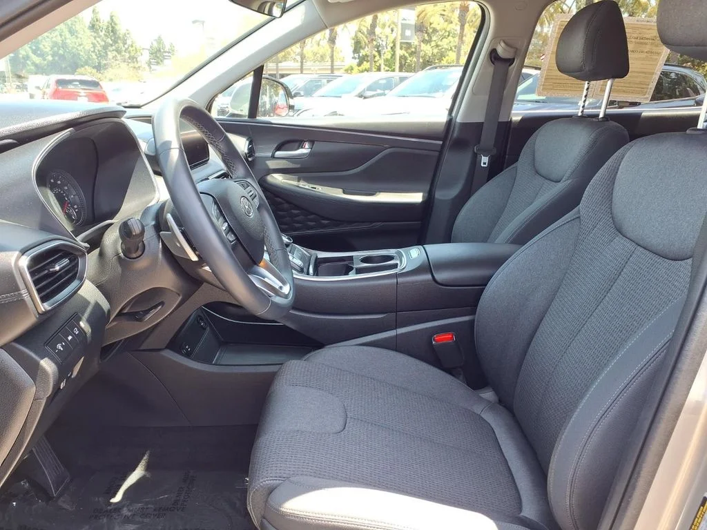 Used 2023 Silver Hyundai SEL image 9