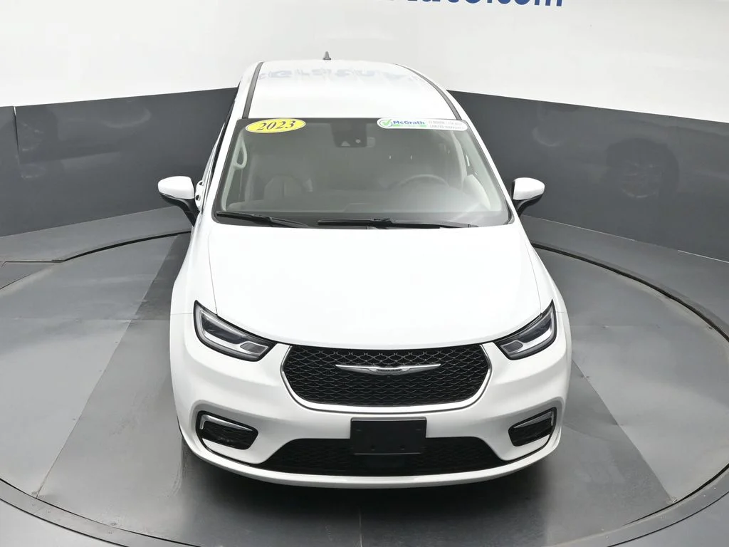 Used 2023 White Chrysler Touring L image 30