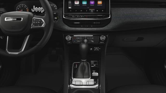 New 2026 Diamond Black Crystal Pearl-Coat Exterior Paint Jeep Latitude image 5