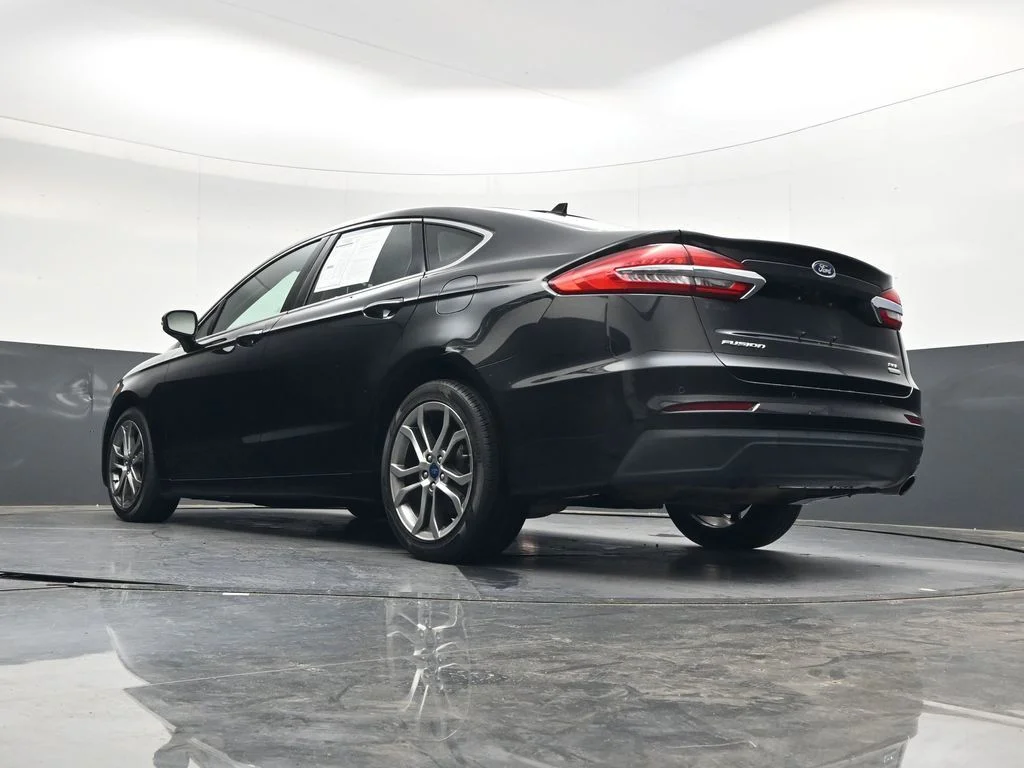 Used 2019 Black Ford SEL image 44