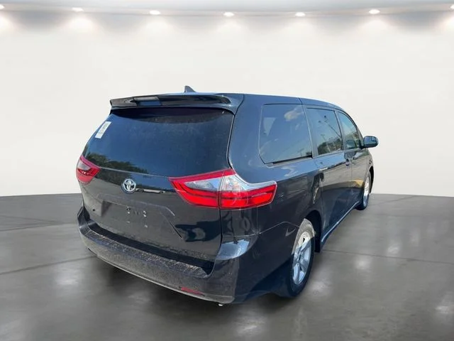 Used 2020 Black Toyota L image 14