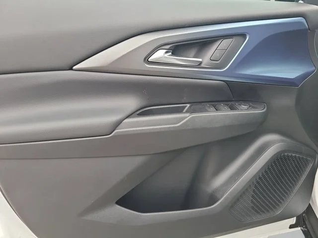 New 2026 Summit White Chevrolet LT image 20