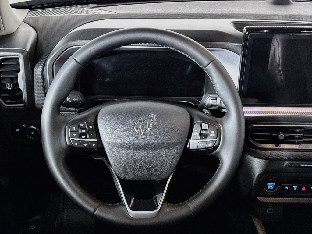 Used 2025 White Ford Badlands image 13