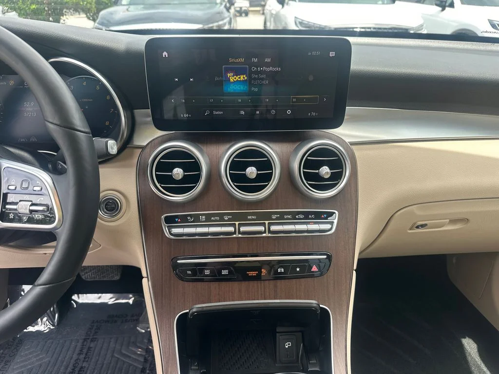 Used 2020  Mercedes-Benz GLC 300 image 26
