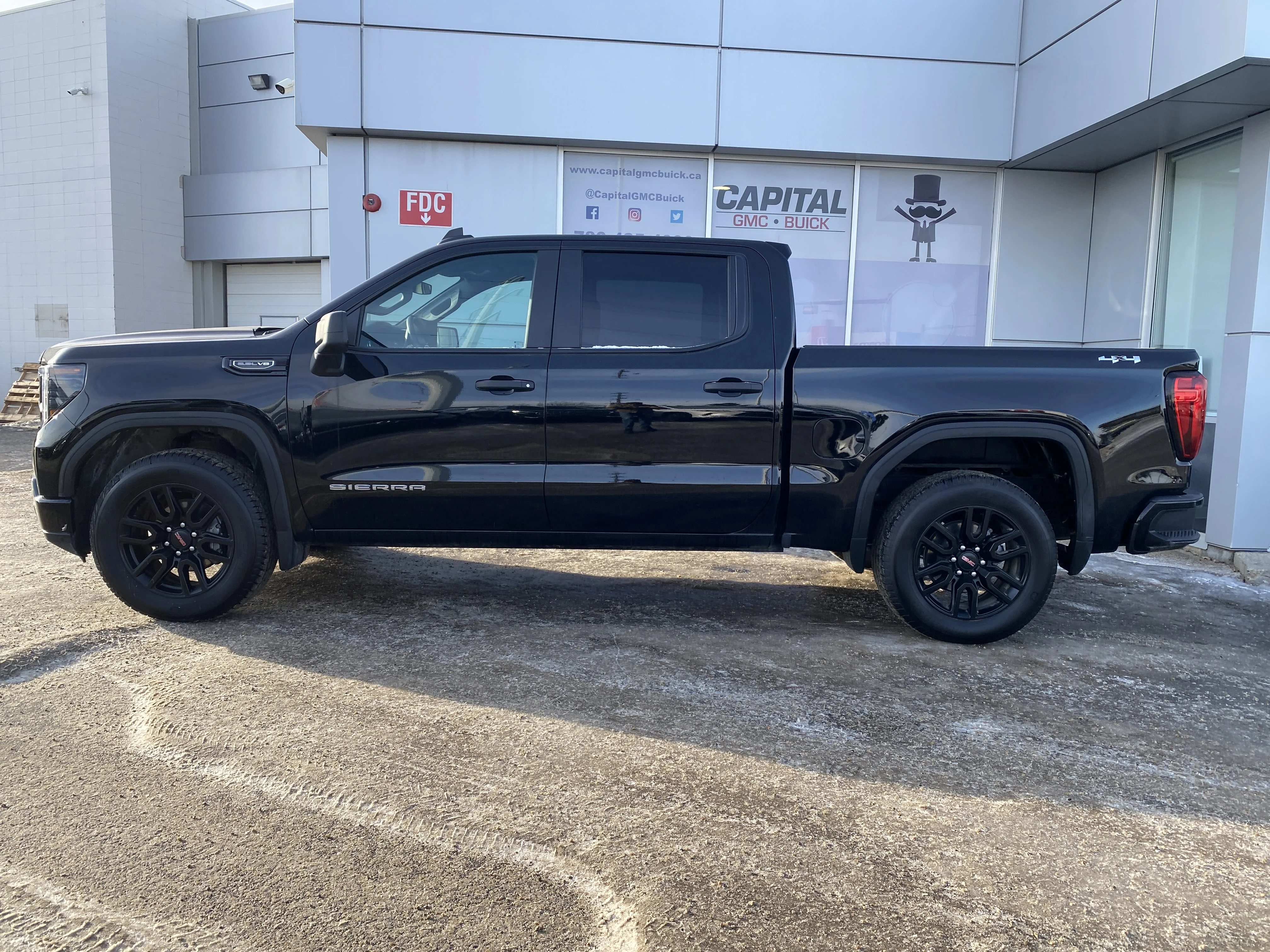 Used 2025 Black GMC Crew Cab Pro image 2