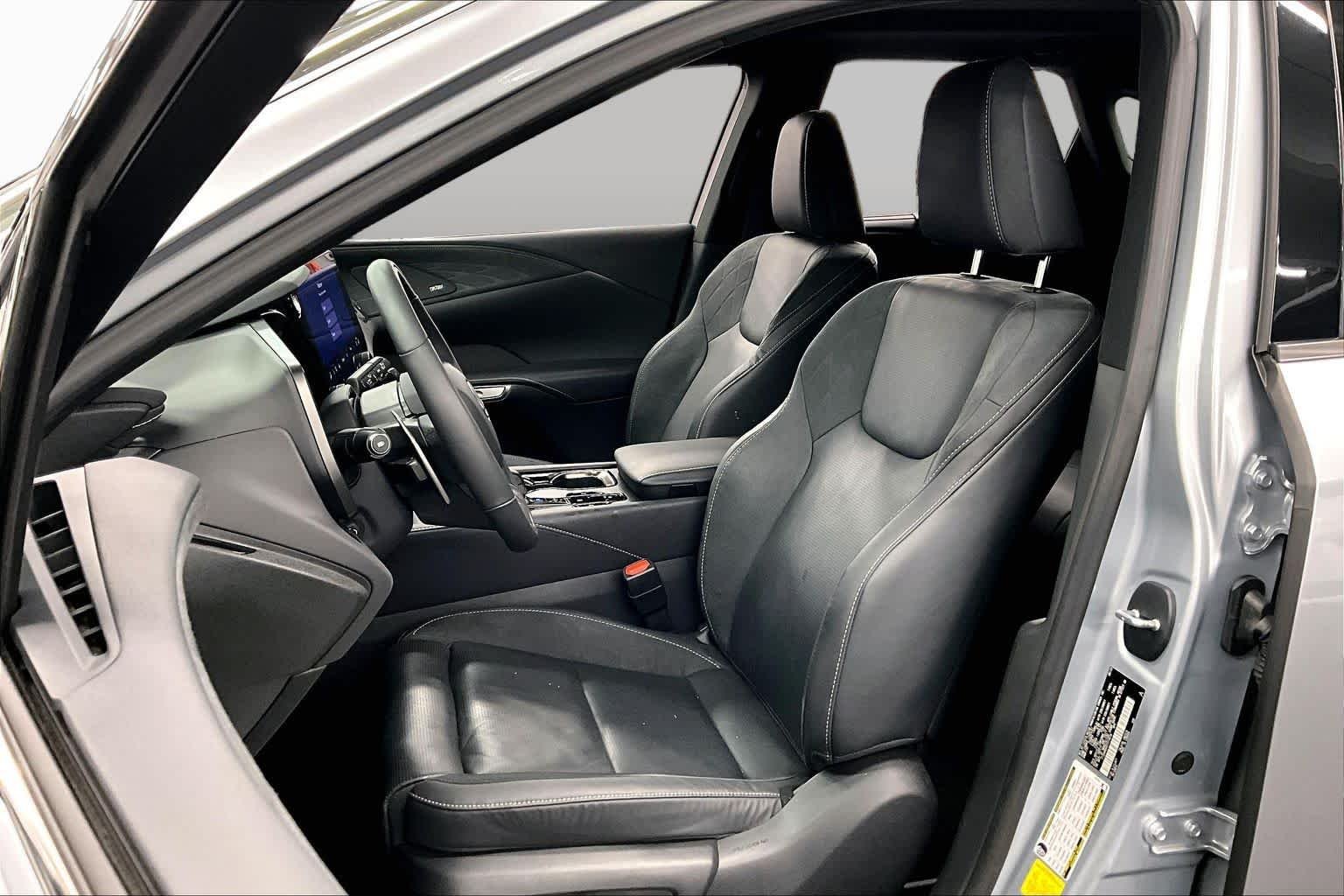 Certified Used 2023 Iridium Lexus Luxury image 8