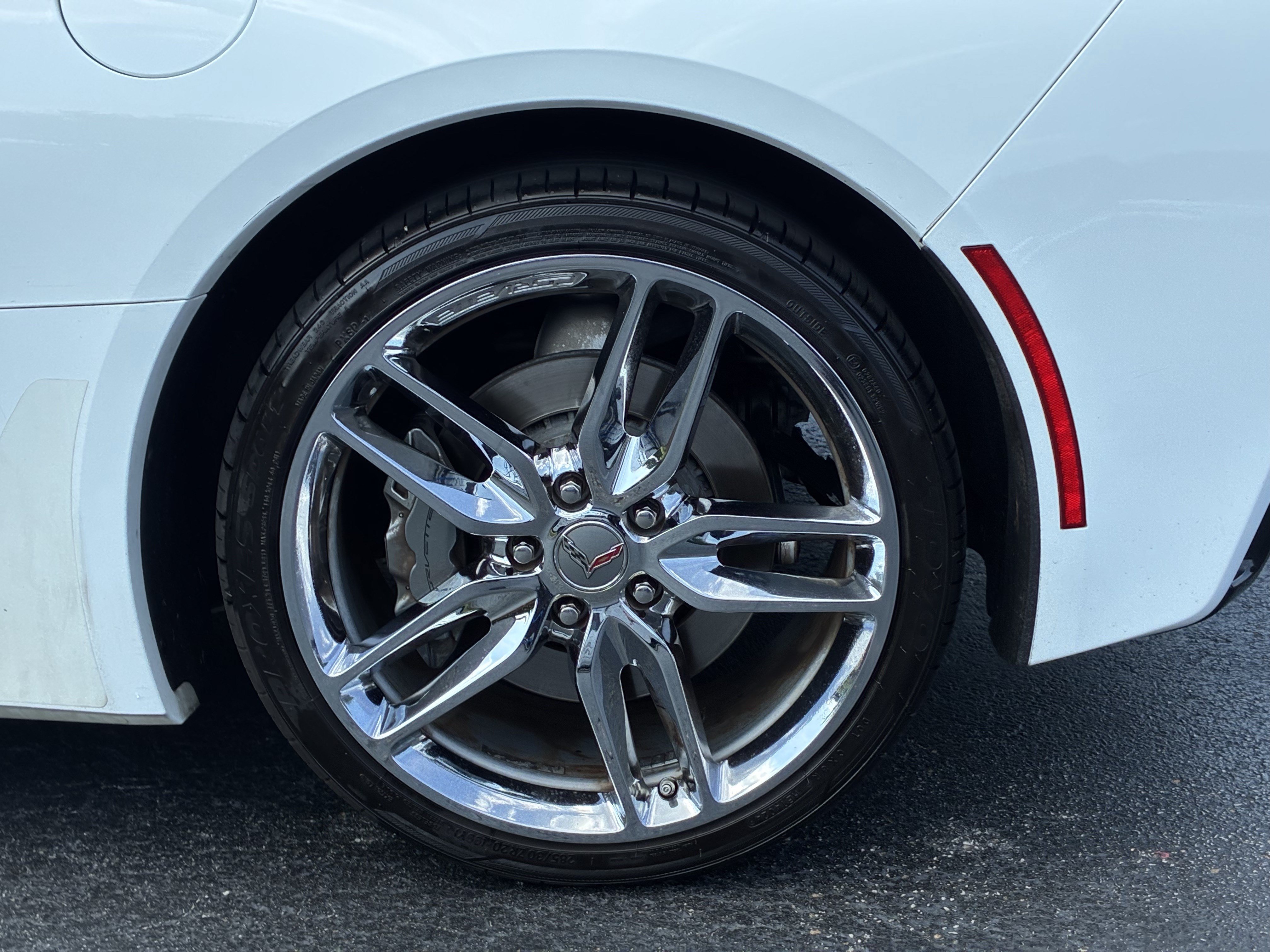 Used 2019 Arctic White Chevrolet 1LT image 10