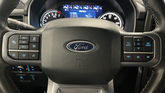 Used 2023 Agate Black Metallic Ford XLT image 16