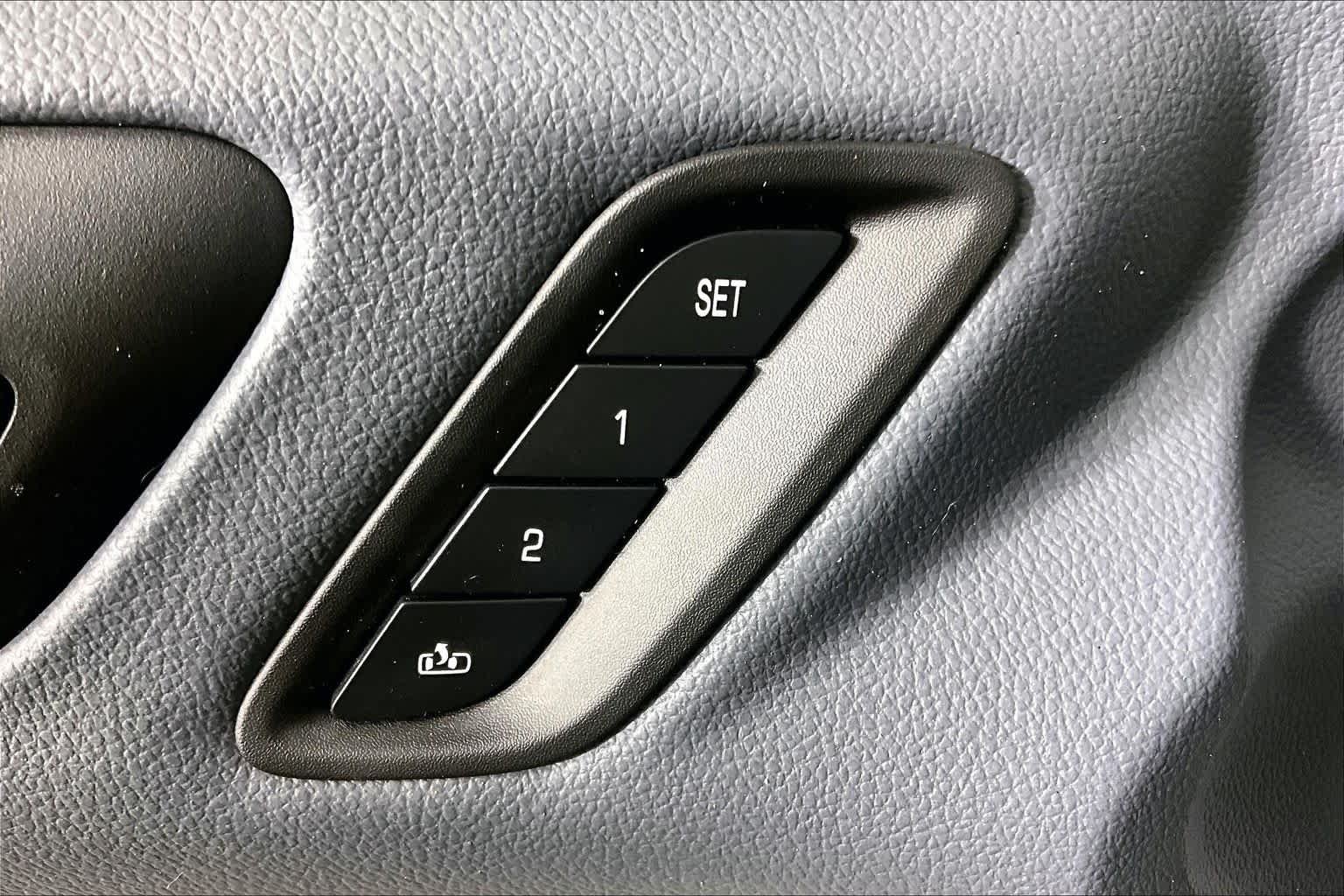 2023 GMC Acadia Denali - Photo 63