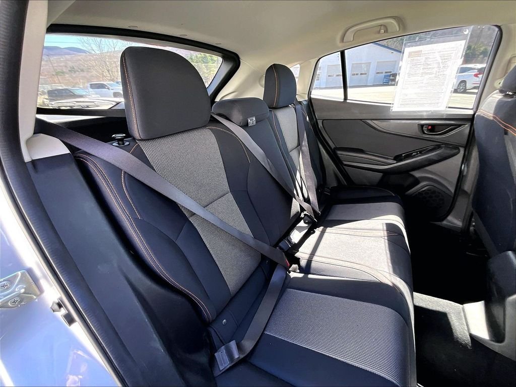 Used 2022 Ice Silver Metallic Subaru Premium image 16