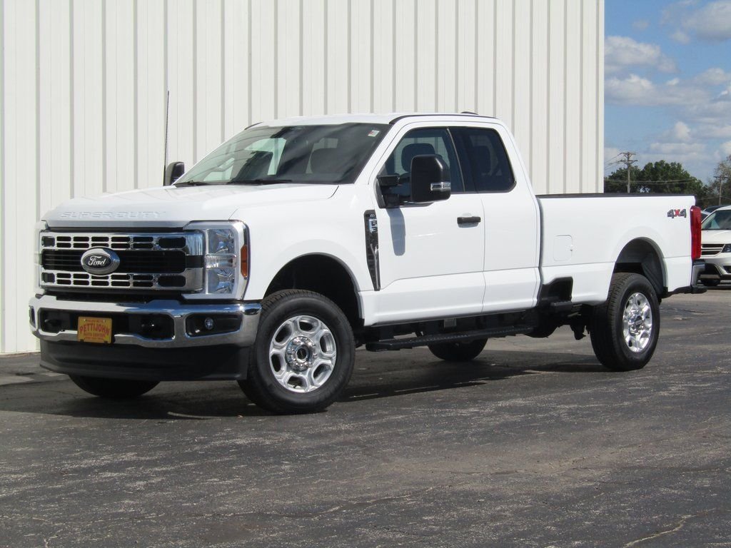 2026 Ford F-350 Super Duty XLT - Photo 12