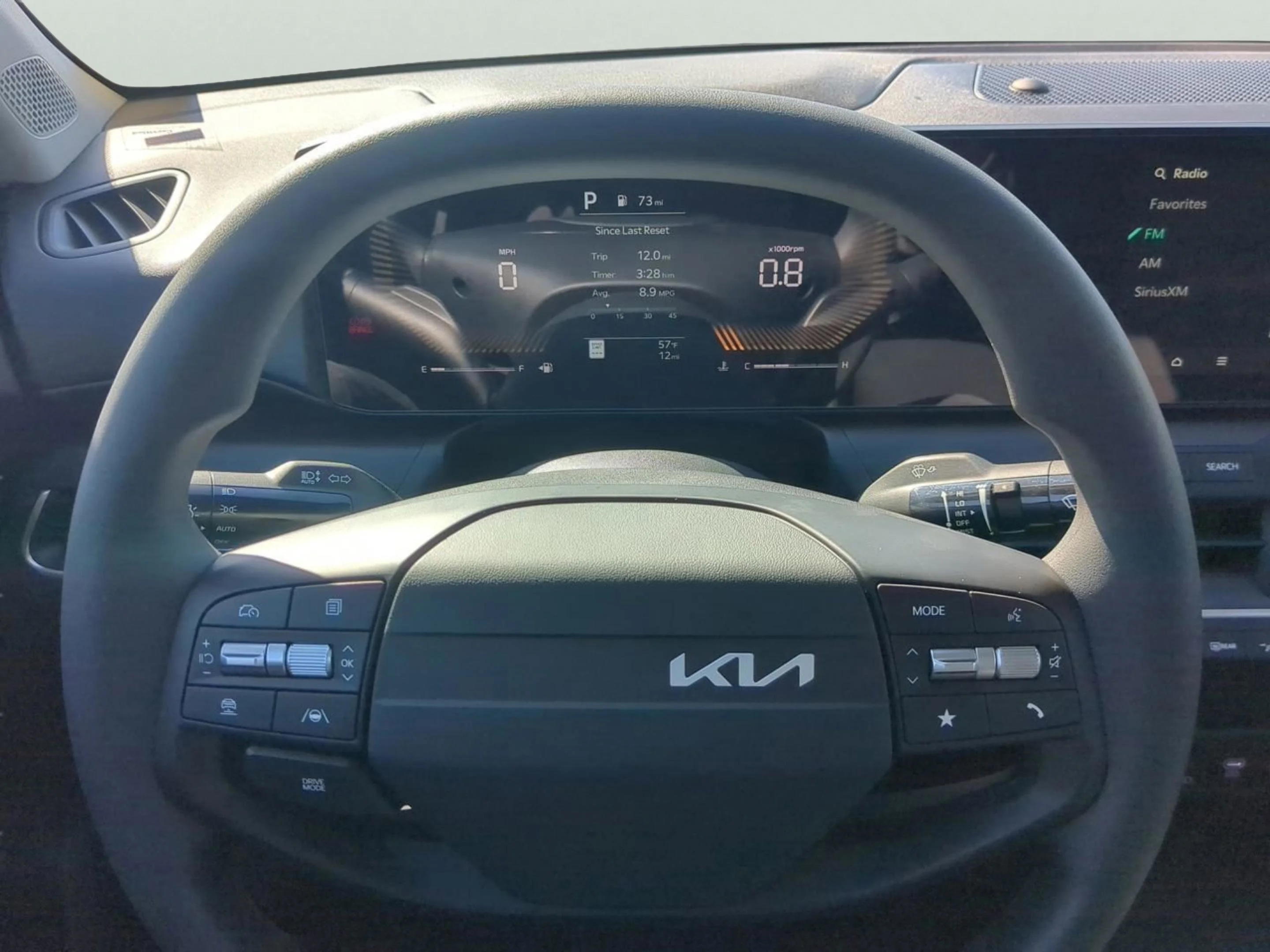 New 2026 Snow White Pearl Kia LXS image 38