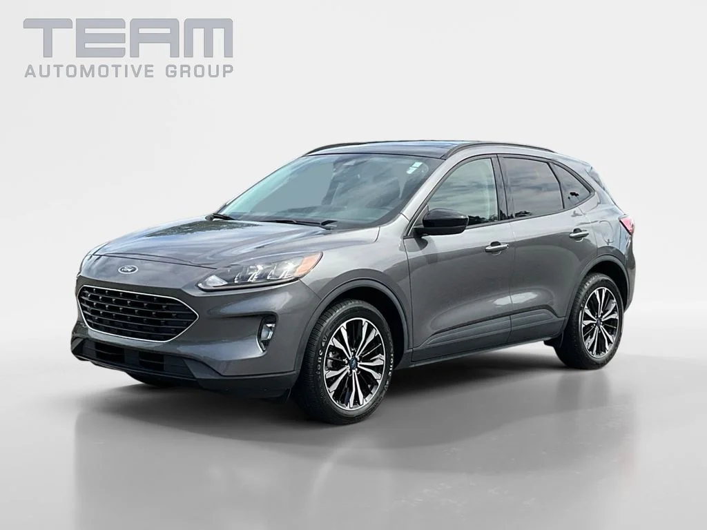 Used 2022 Gray Ford SEL image 3