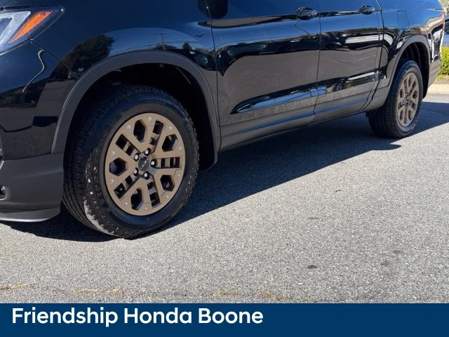 Used 2023 Black Honda RTL image 8