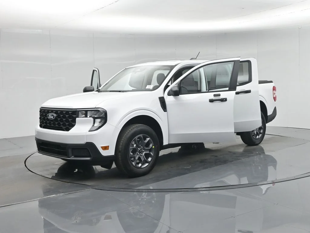 New 2026 Oxford White Ford XLT image 28