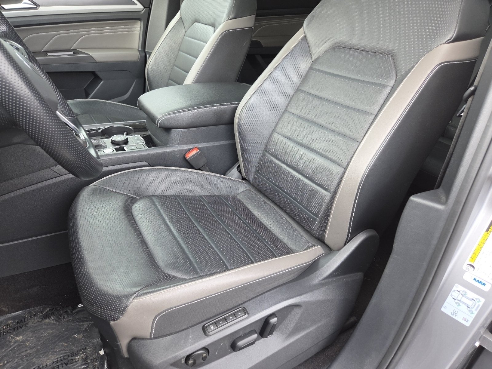 2022 Volkswagen Atlas Cross Sport SEL Premium R-Line - Photo 28