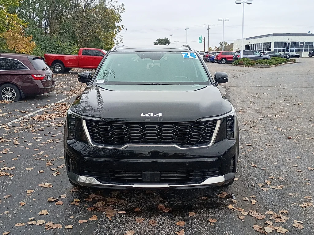 Used 2024 Ebony Black Kia S image 8