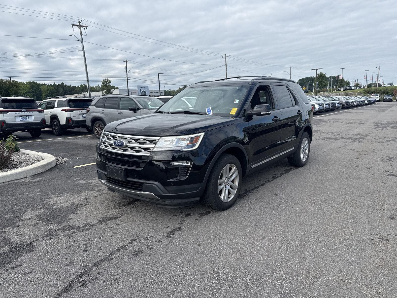 Used 2018 Shadow Black Ford XLT image 6