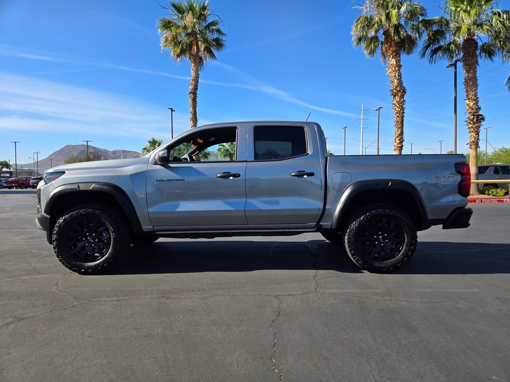 2025 Chevrolet Colorado Trail Boss - Photo 3