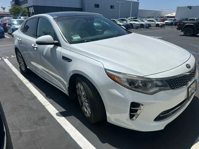 Used 2017 Snow White Pearl Kia SXL image 11