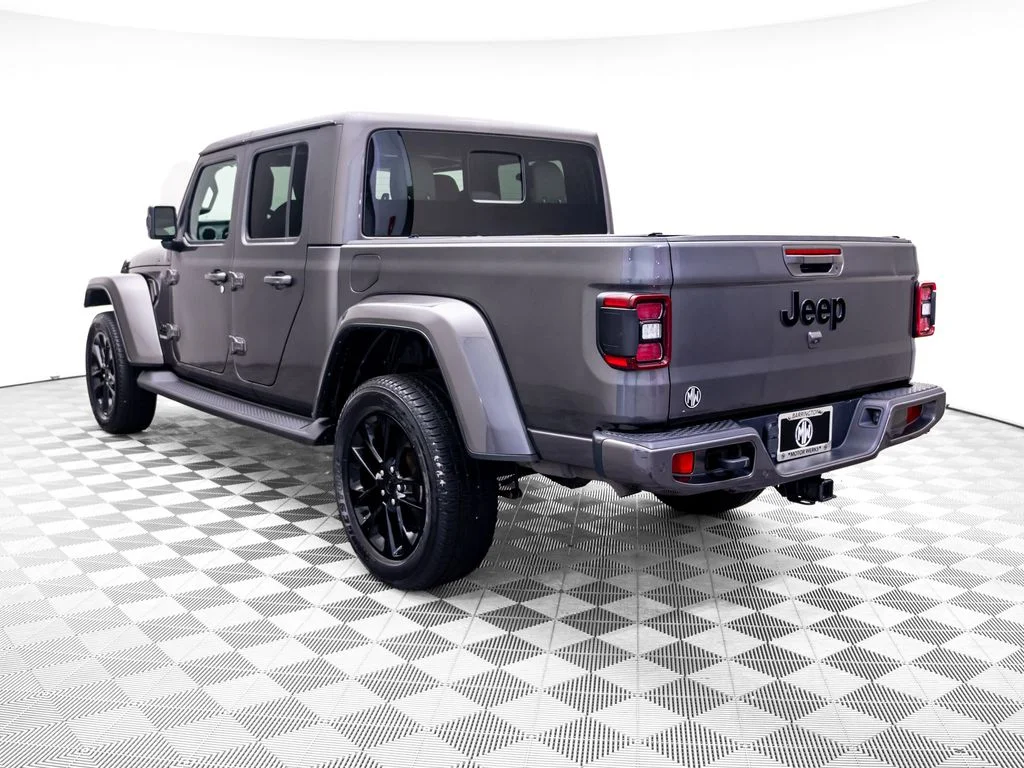Used 2021 Gray Jeep High Altitude image 4