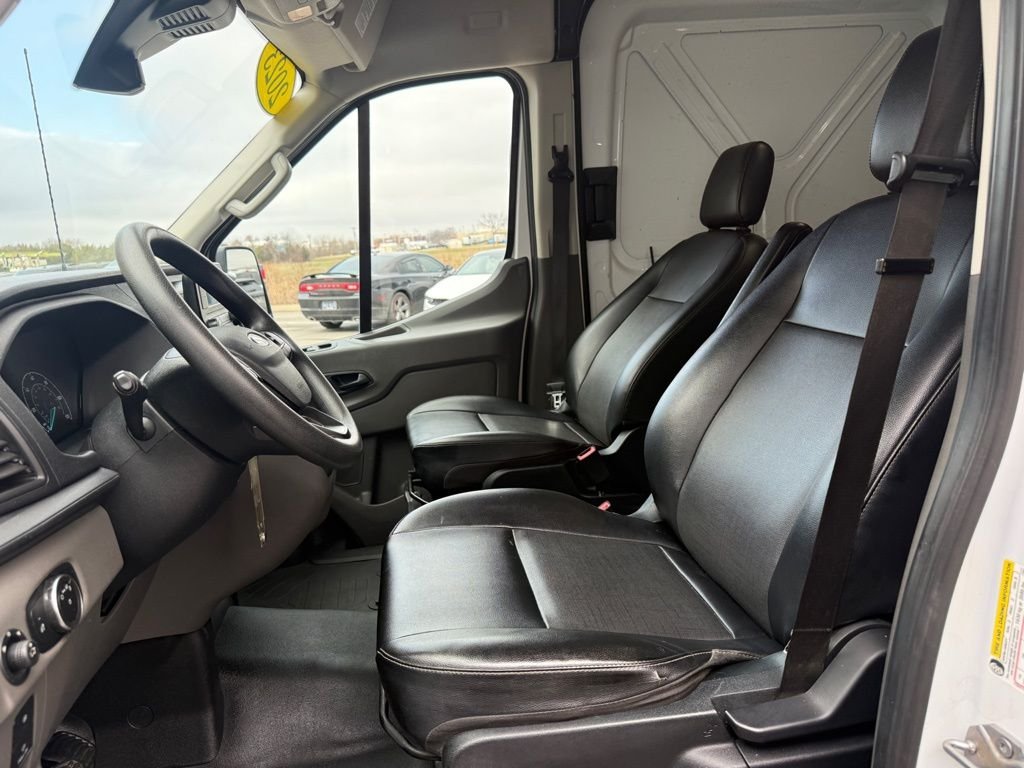 Used 2023 Oxford White Ford Base image 5