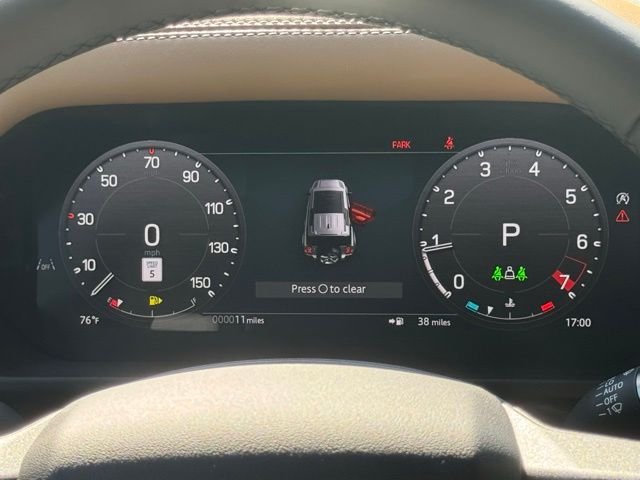 New 2026 Woolstone Green Land Rover X-Dynamic SE image 23