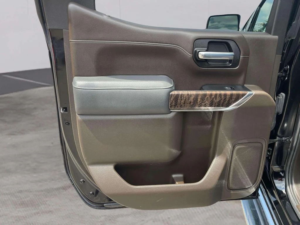 Used 2021 Onyx Black GMC Denali image 29