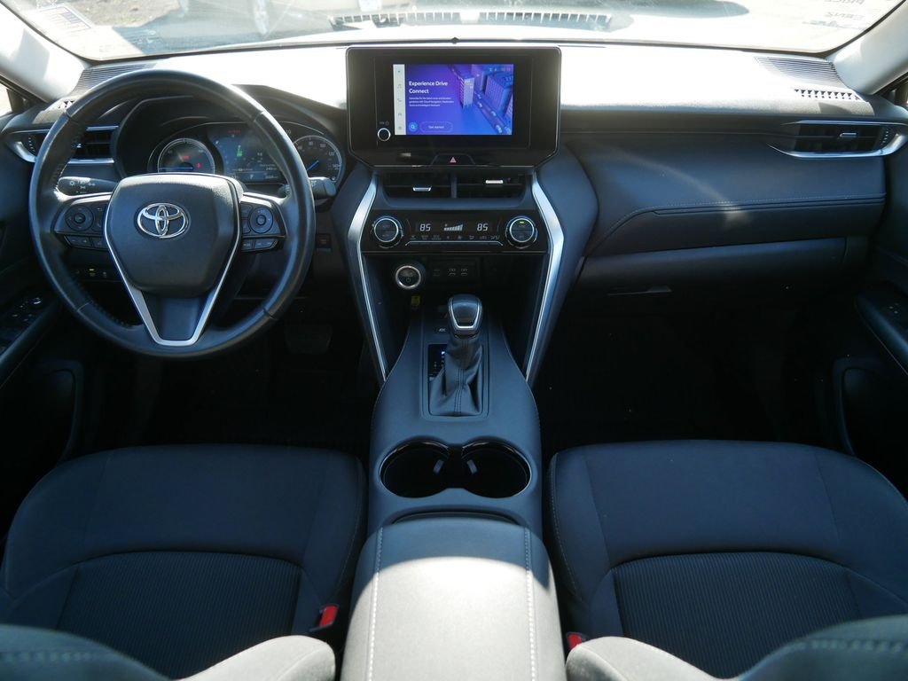 2024 Toyota Venza LE - Photo 15